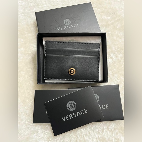 Versace Other - ✨Authentic V E R SA C E  CARD CASE✨Unisex